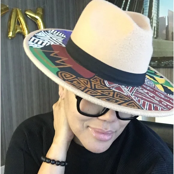 Custom Queen Fedora - Picture 6 of 9